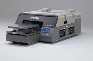 リコー 生地に直接印刷、白インク搭載のガーメントプリンターRICOH Ri 
