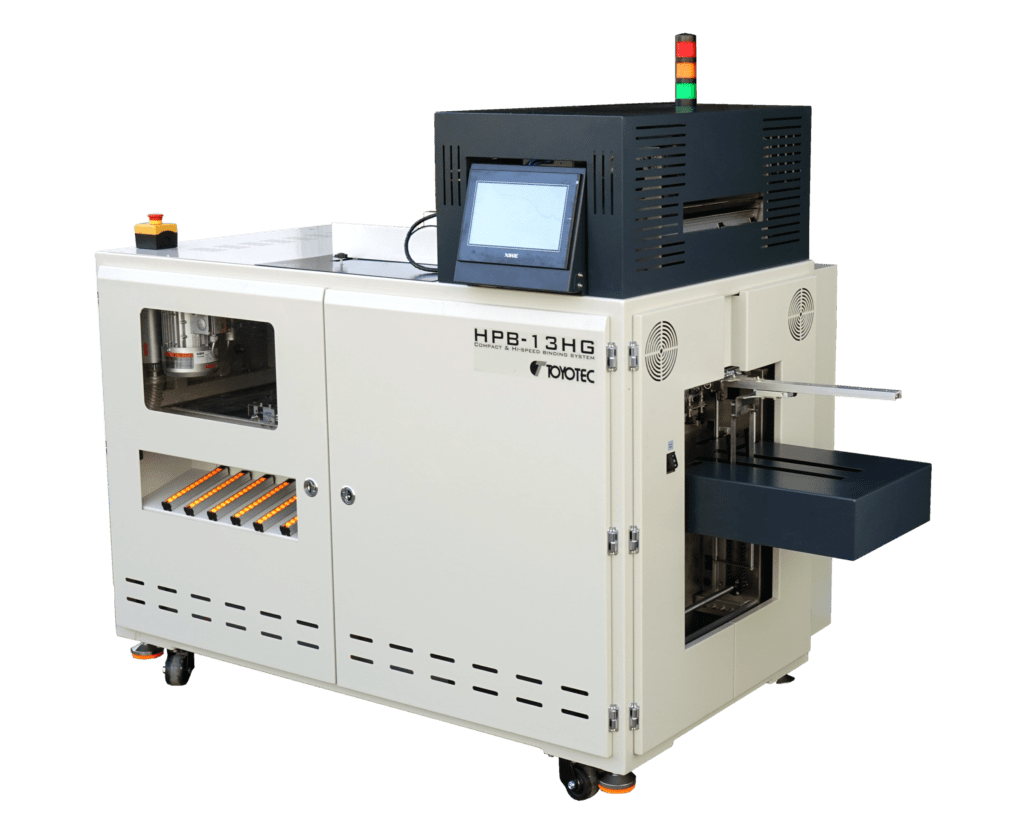 【page2025】トヨテック　PUR無線綴じ機「SEB-400Pur」と自動レイフラット製本機 「HPB-13HG」　筋押し・折り・合紙製本行程をワンパス化したトータルソリューション