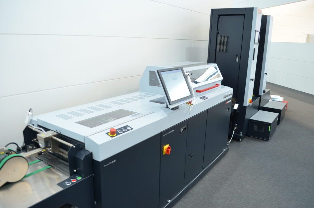 ホリゾン　新・中綴じ折製本システムiCE STITCHER SPF-2000　素早いジョブ切り替え、iCE LiNKとも標準接続
